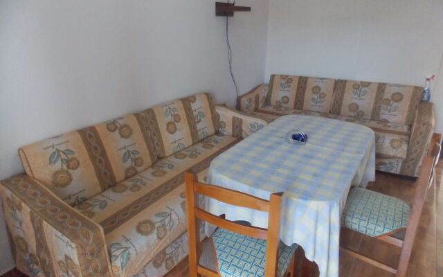 Eleana Apartments