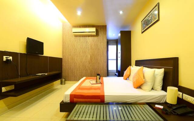 Pelican Hotel by OYO Rooms