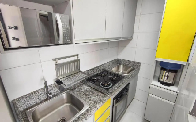 Flat de 1 quarto - Muro alto Condomínio Clube