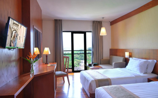 Oak Tree Emerald Hotel & Conventions Semarang