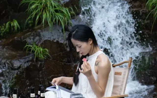 Anji Xiaoyaogu | Suye Huijing · Canyon Pool Vacation Boutique Stay