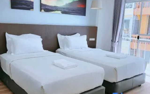 Whale Hostel Cha-Am