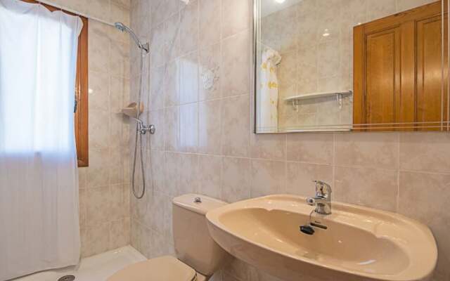 Villa - 4 Bedrooms with Pool and WiFi - 106418