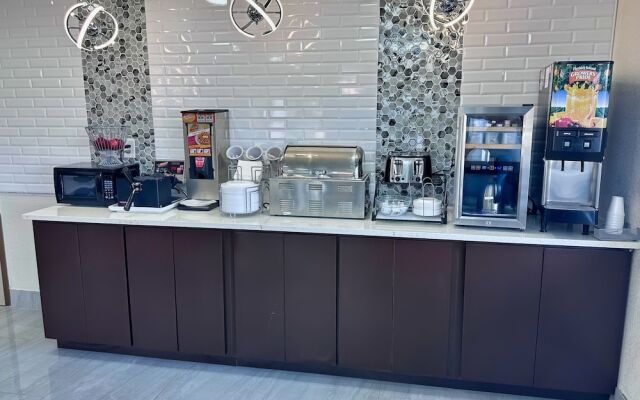 Super 8 Prattville/Montgomery