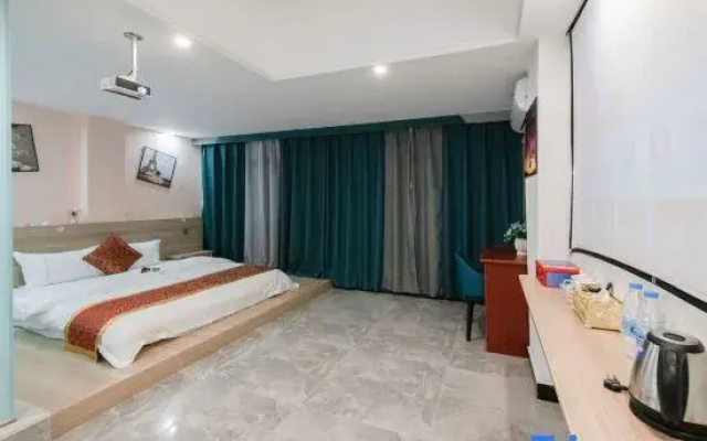 Qihang Theme Apartment