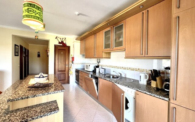 Alvor Paradise With Pool by Homing