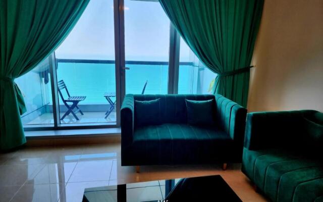 2 bedroom luxury beach apartment with Full seaView