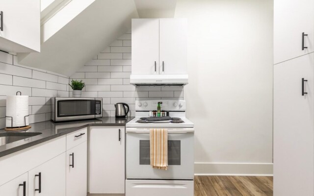 3BR Apt With Netflix - Near King Street