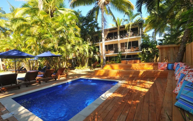 Oasis Palms Hotel