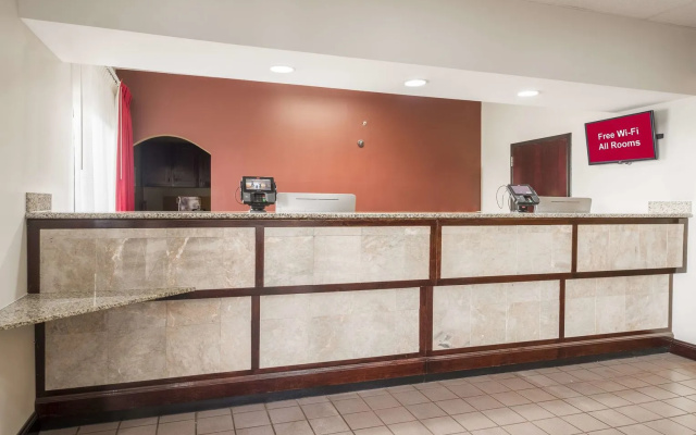 Red Roof Inn & Suites Middletown - Franklin