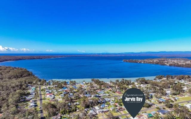 Luxury Spacious Entertaining Areas and Close to Hyams Beach