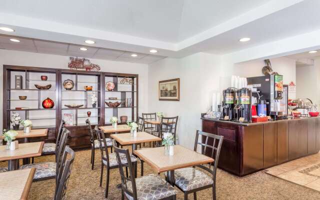 Hawthorn Extended Stay by Wyndham Panama City Beach
