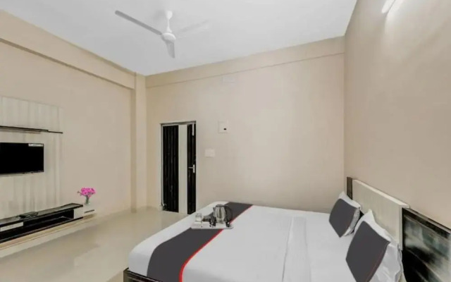 Goroomgo Sri Krishna Palace Bhubaneswar