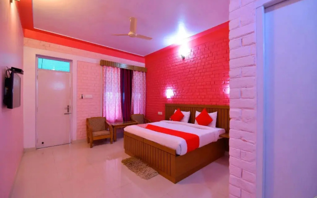 Sunshine Resort by OYO Rooms