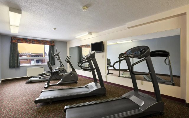 Travelodge by Wyndham North Bay