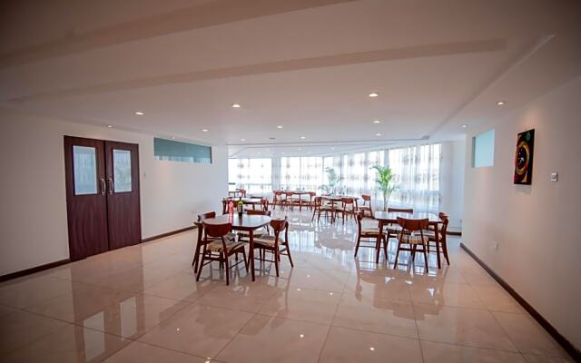 The Crossroads Hotel Westlands