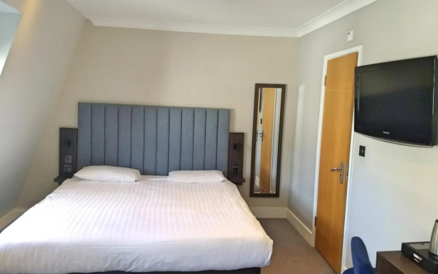 Garden Court Hotel