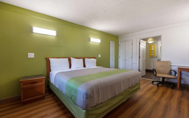 Motel 6 Knoxville, TN