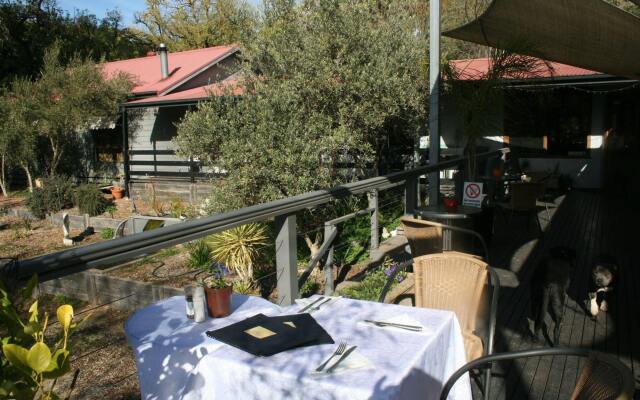 Trawool Cottages and Farmstay