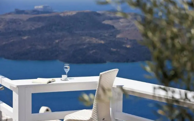 Hotel Thireas