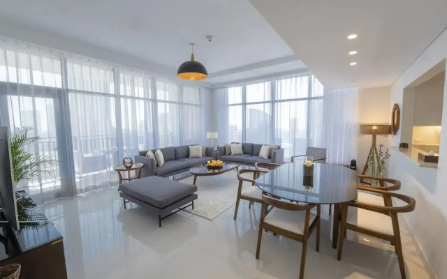 Fantastay Blvd Crescent