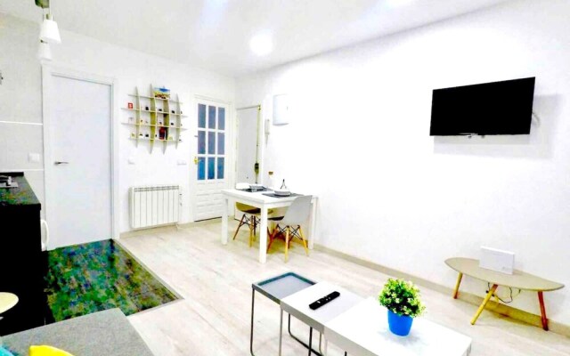 Apartment with One Bedroom in Madrid, with Wifi