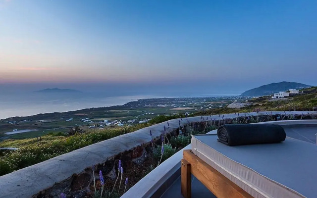 Villa Vinea Santorini 3 Bedroom Villa