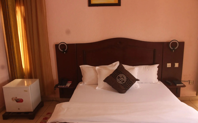 Tou'Ngou Hotel