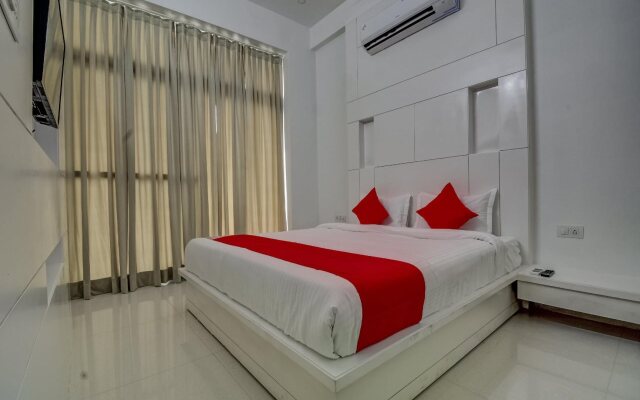 Grande Azure By OYO Rooms