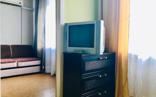 Rukavishnikova 9 Dvuhkomnatnye apartamenty v tsentre