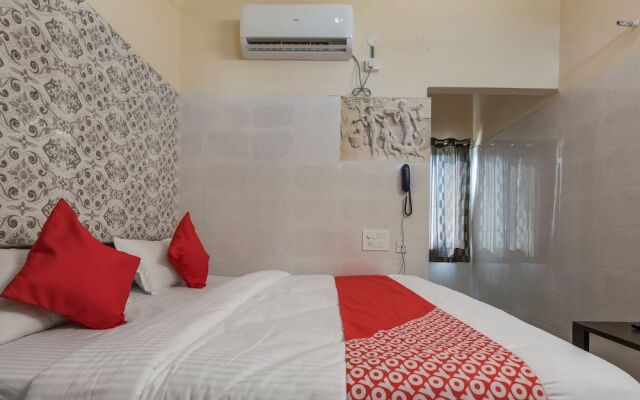 OYO 12984 Hotel Karwees Inn