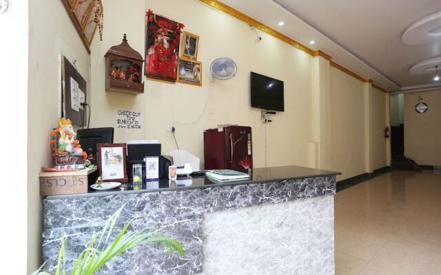 Spot On 45392 Maa Tara Hotel