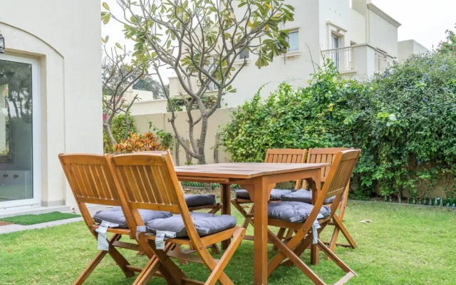Tranquil 3BR Villa in Springs Community - Sleeps 7