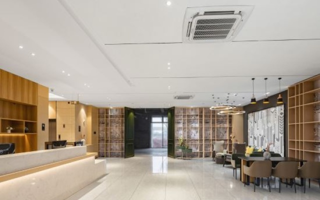 City Comfort Inn Hotel (Lingao Shopping Plaza) – Lobby – Lingao