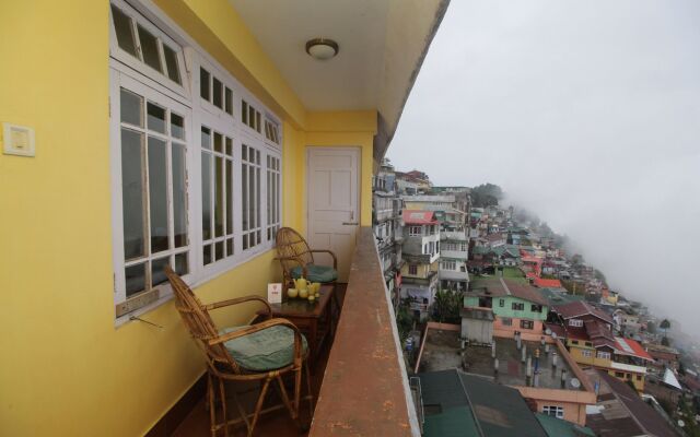 Oyo 4305 Yang's Inn