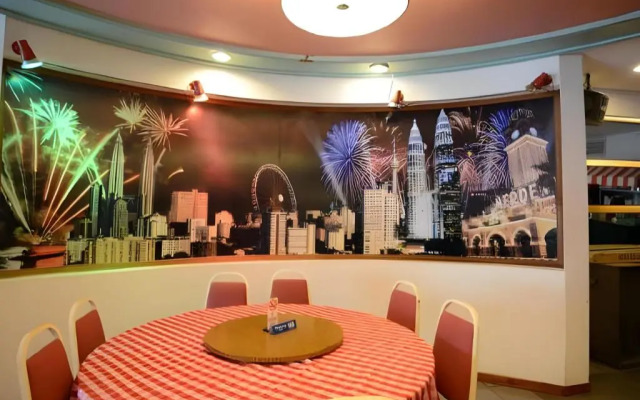 Отель Kingston 6 @ Changkat Bukit Bintang