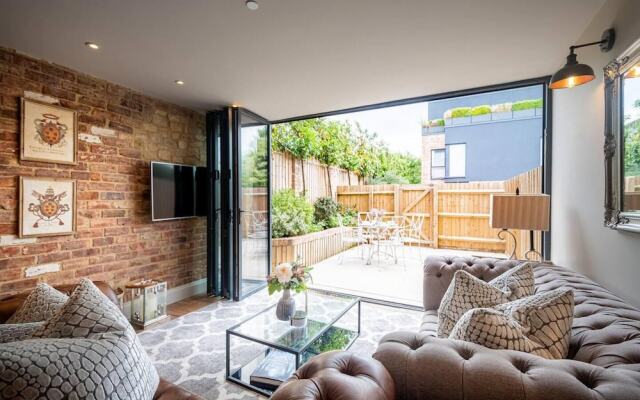 Contemporary Luxury Town House Cheltenham
