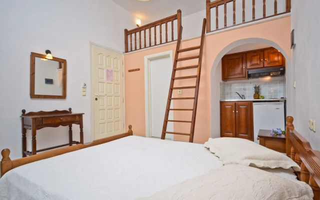 Sea View Apartments & Studios