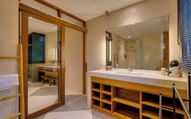 Stylish Canggu Apartment near Berawa Beach