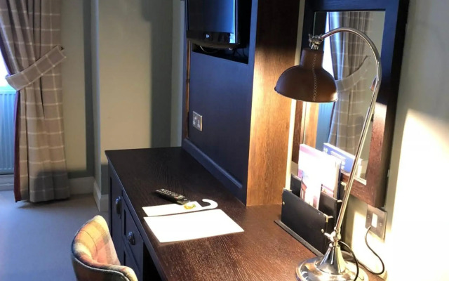 Parliament House Hotel