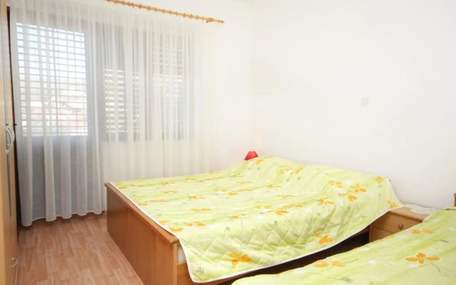 Apartments with a parking space Seget Vranjica, Trogir - 5966