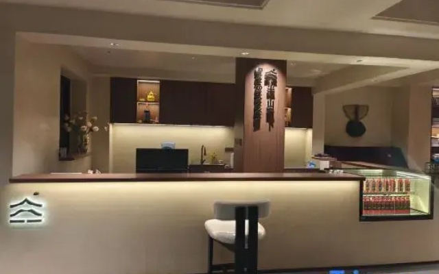 Mile Midhill Villa