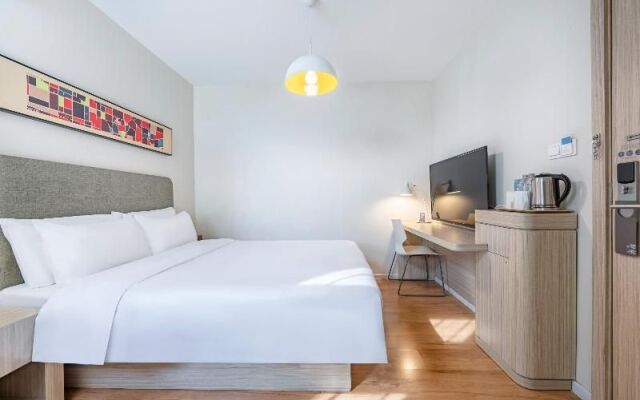Hanting Hotel Shanghai Hongqiao Road Metro Station