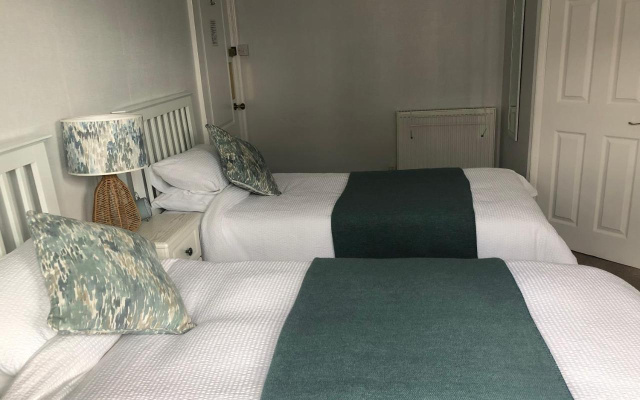 Knoll Guest House