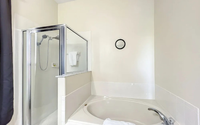 Scuttle Vacation Pool Home W Spa