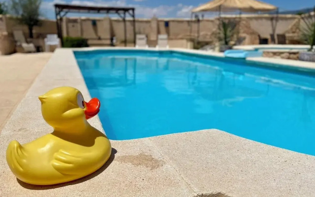 Self Catering Accommodation for the Larger Group