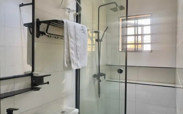 Joyzy Haven Luxury Service Apartment