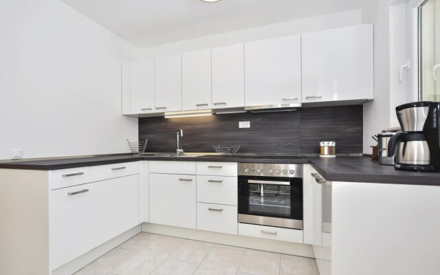 Nice Home in Podstrana With Wifi and 4 Bedrooms