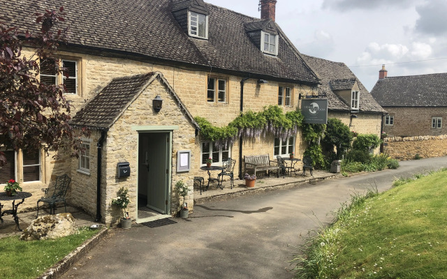 Horse & Groom - Upper Oddington