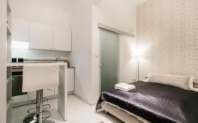 ND 18 Apartments